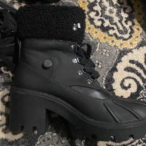 Steve Madden Boots - NWT size 9
